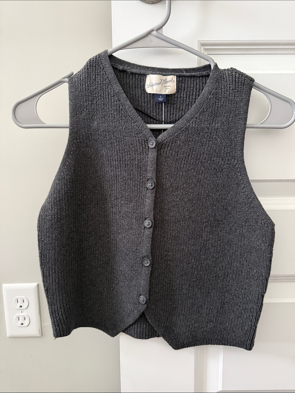 Universal Thread Charcoal Gray V-Neck Button-Front Sweater Vest